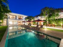 Villa Casa Brio, Villa at Night